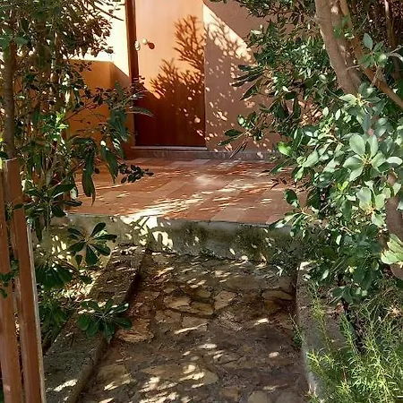 Holiday home Piccola Casa A 500 Metri Dalla Spiaggetta Torre dei Corsari